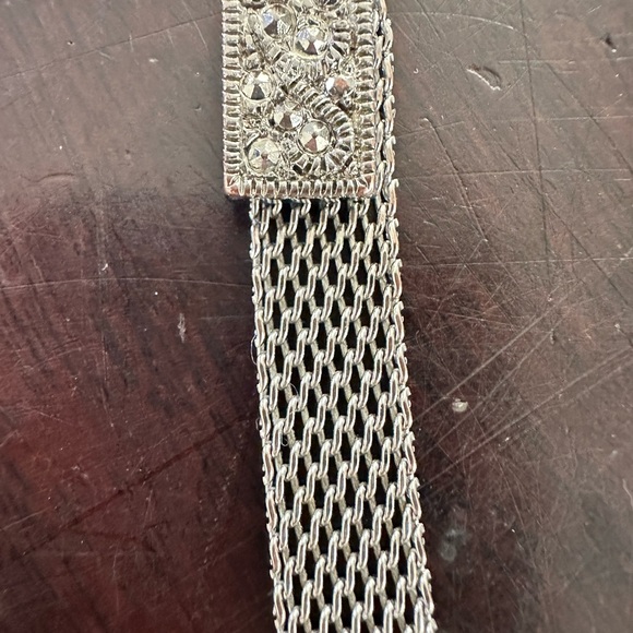 Modern Mesh Chain Panel Bracelet - Picture 3 of 5